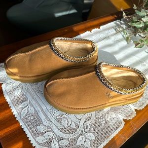 Ugg Tasman Slippers - Women’s Size 9